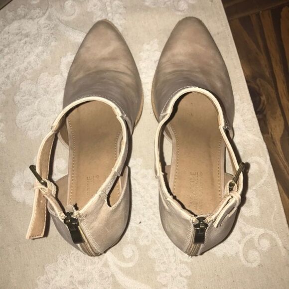 Catherine Malandrino Fimby Pointed Toe - Picture 7 of 11